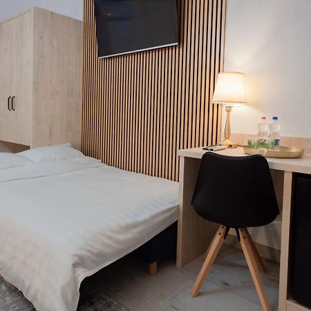 Arini White House Apartamento Sibiu Exterior foto