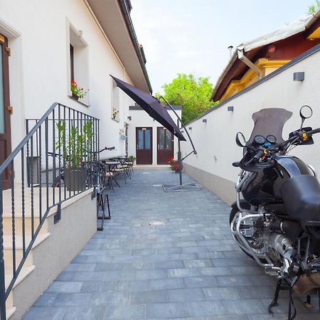 Arini White House Apartamento Sibiu Exterior foto