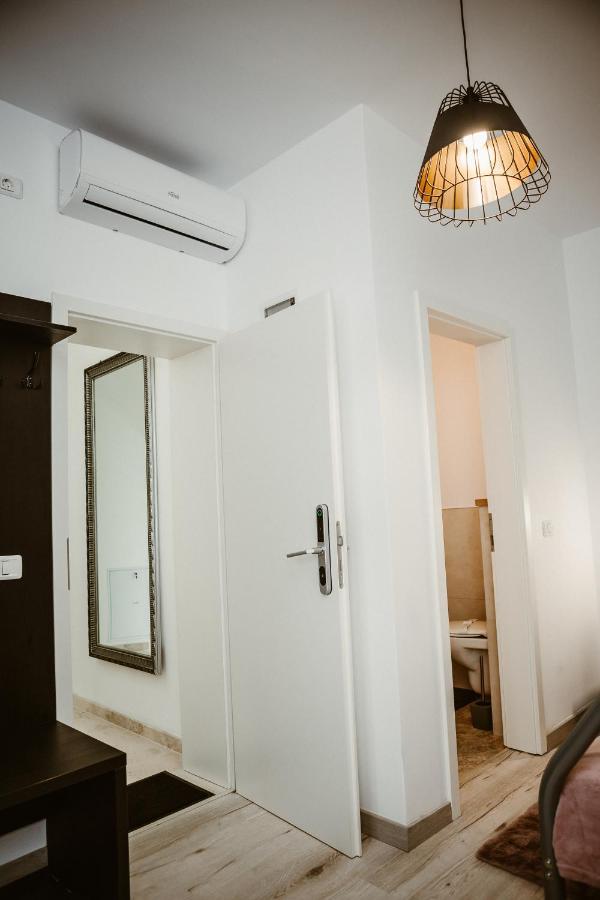 Arini White House Apartamento Sibiu Exterior foto