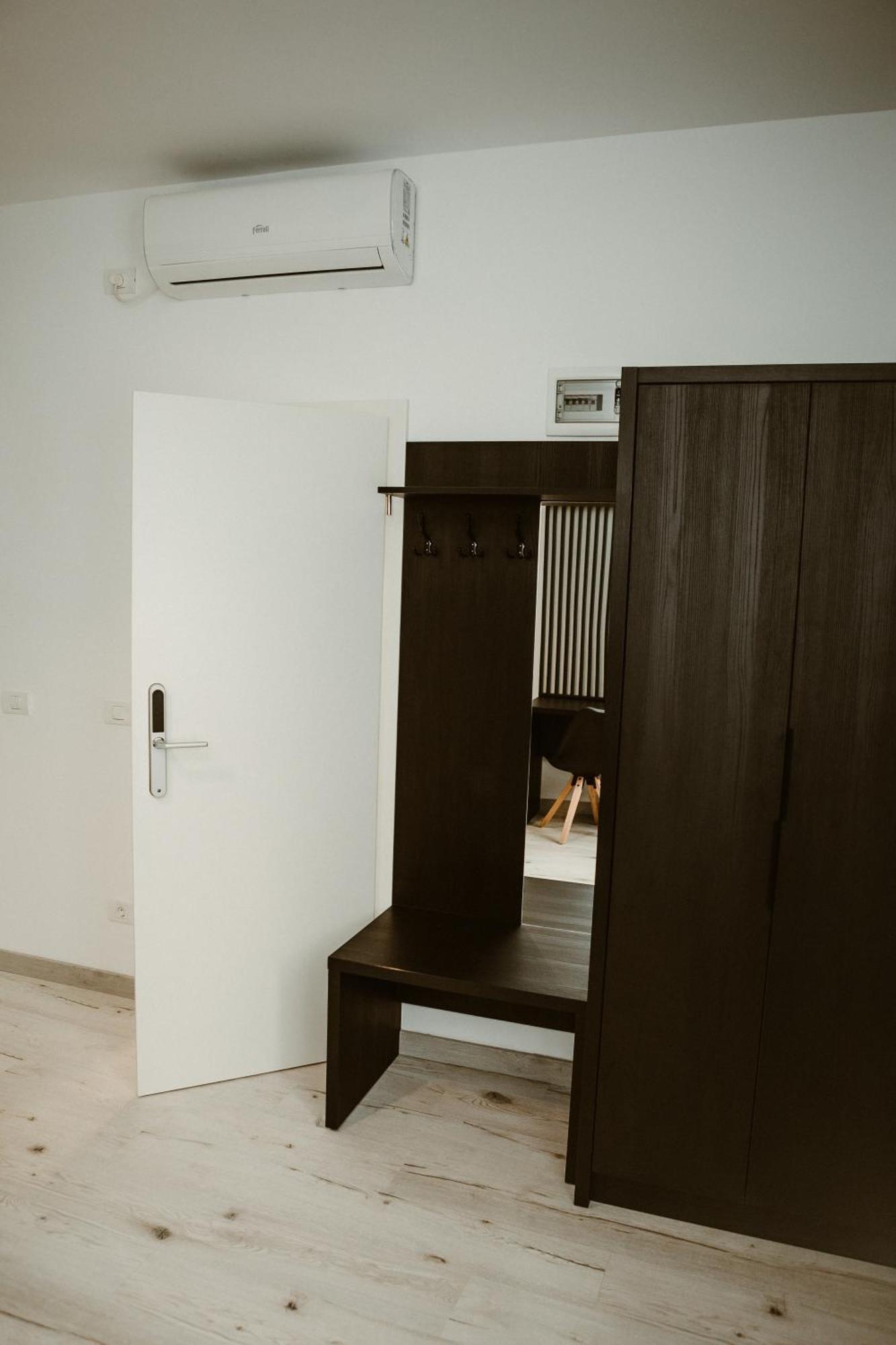 Arini White House Apartamento Sibiu Exterior foto