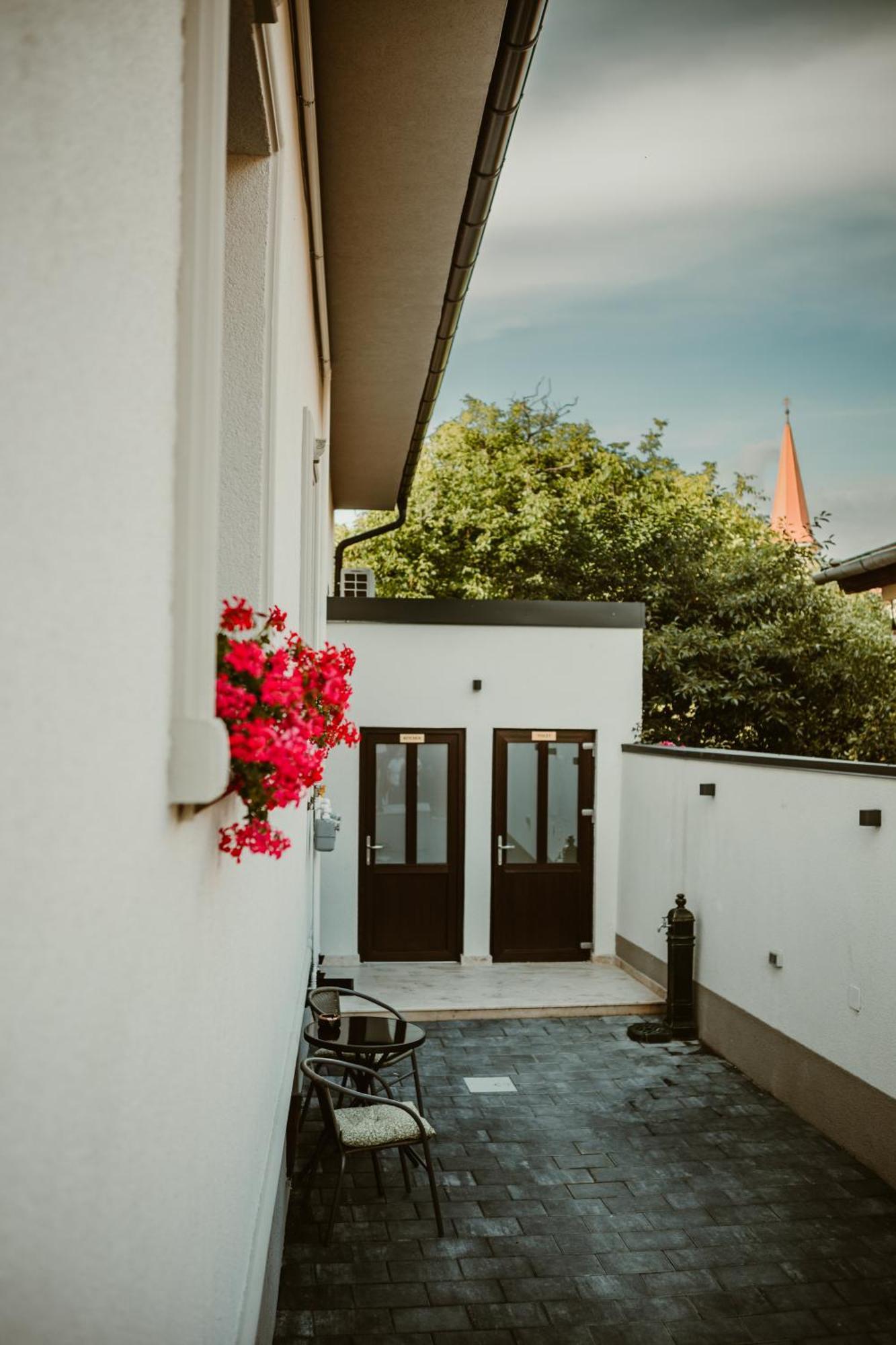 Arini White House Apartamento Sibiu Exterior foto