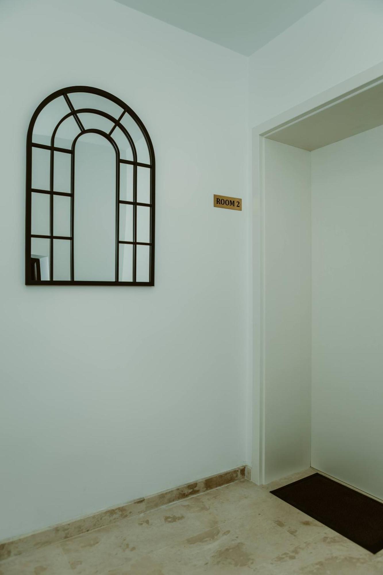 Arini White House Apartamento Sibiu Exterior foto