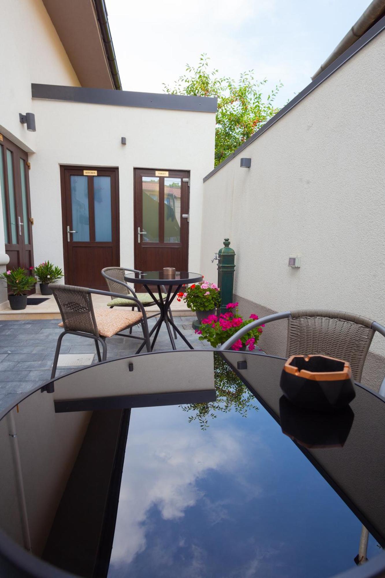 Arini White House Apartamento Sibiu Exterior foto