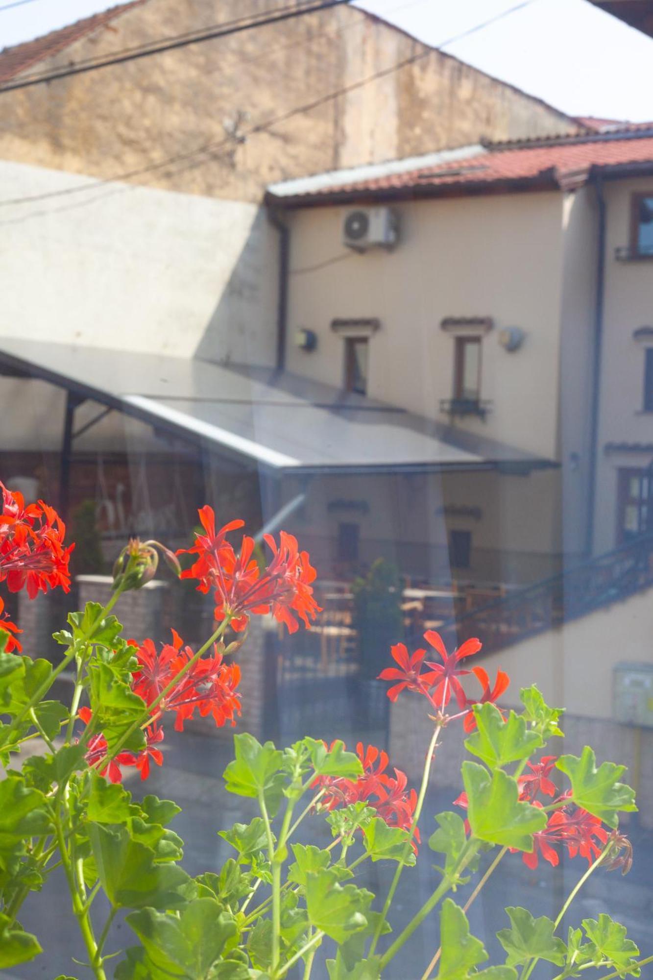 Arini White House Apartamento Sibiu Exterior foto